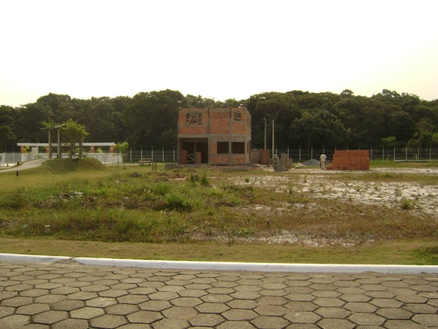 terreno em Cond. Três Marias